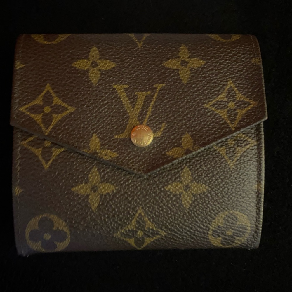 Compact Louis Vuitton Brown Monogram Wallet
